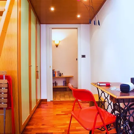 Colorful 2 Bed Close To Vatican דירה רומא