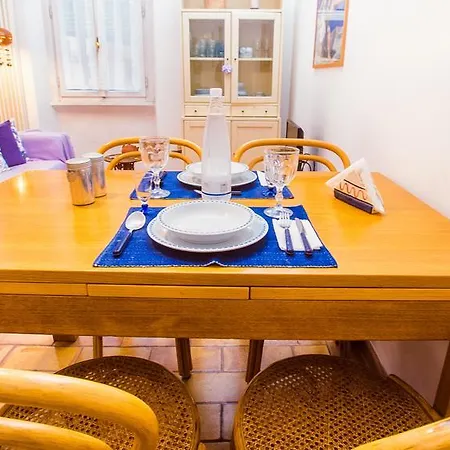 Colorful 2 Bed Close To Vatican רומא