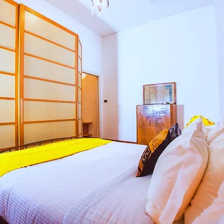 Colorful 2 Bed Close To Vatican דירה *